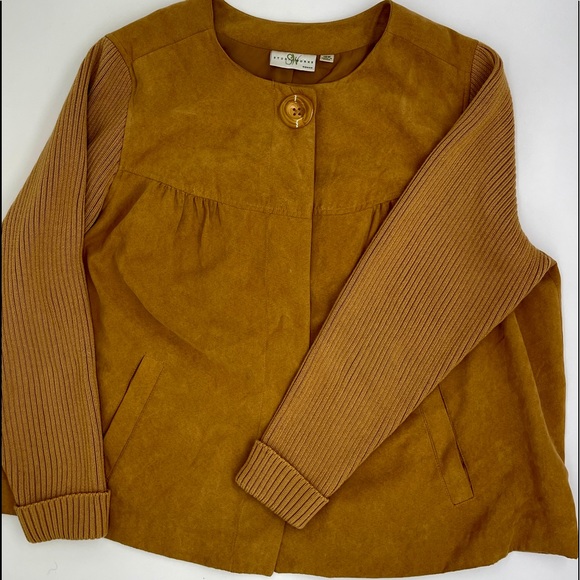 Studio Works Jackets & Blazers - Studio Works Woman Suede Sweater/Coat with Magnetic Buttons -Size 18W